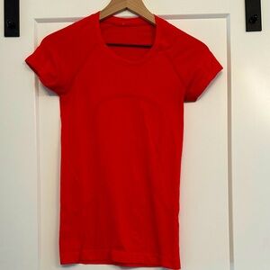 Lululemon Swiftly tech short sleeve Hip Length size 4